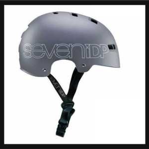 Dirt и BMX Каски